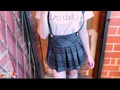 ❤️ Schoolgirl sucks a Dick go domhain agus fucks ionad ranganna. ️  Fucking  linn ❌️❤