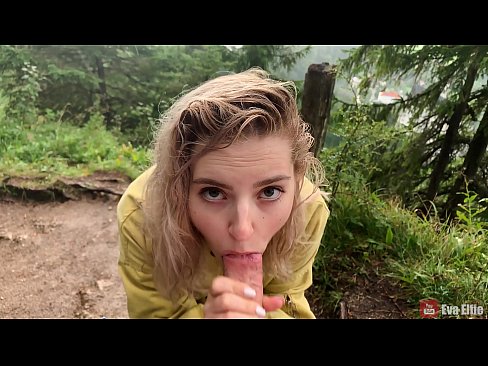 ❤️ Fáinleogann cailín cum tar éis blowjob poiblí - Eva Elfi ️  Fucking  linn ❌️❤